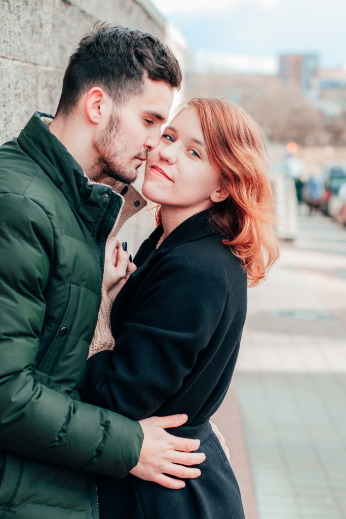 10 Clear Signs She's Not Interested After the First Date