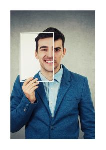 how to identify and avoid fake friends