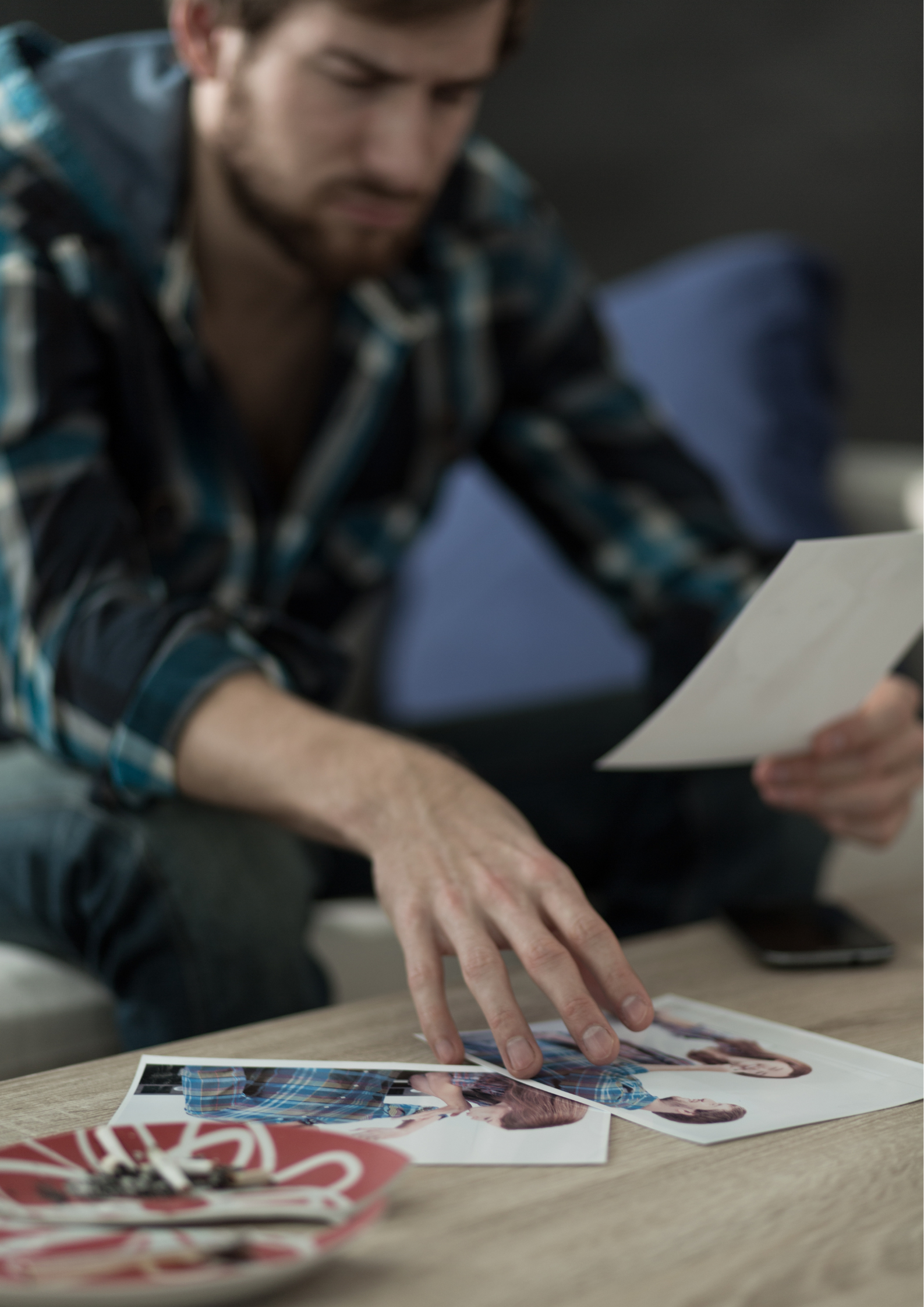 SIGNS HE IS STILL IN LOVE WITH HIS EX