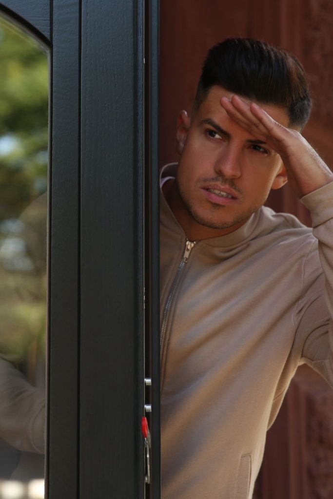 Things Men Do When They Want To Break Up
