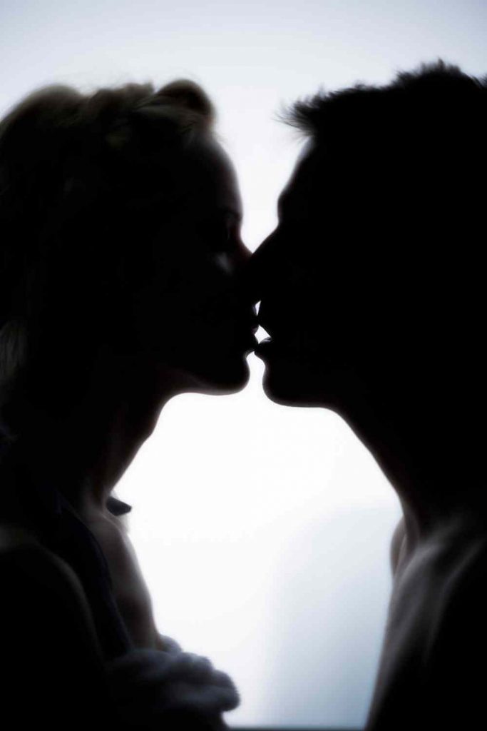 Ways to Make Your Husband Want You Every Day