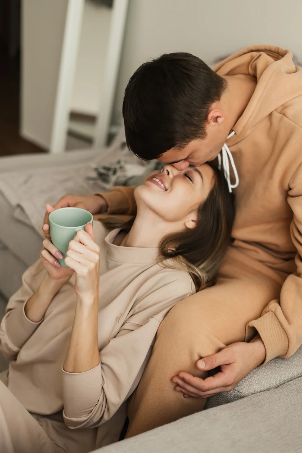 Men Always Think About Wives Who Do These 8 Things