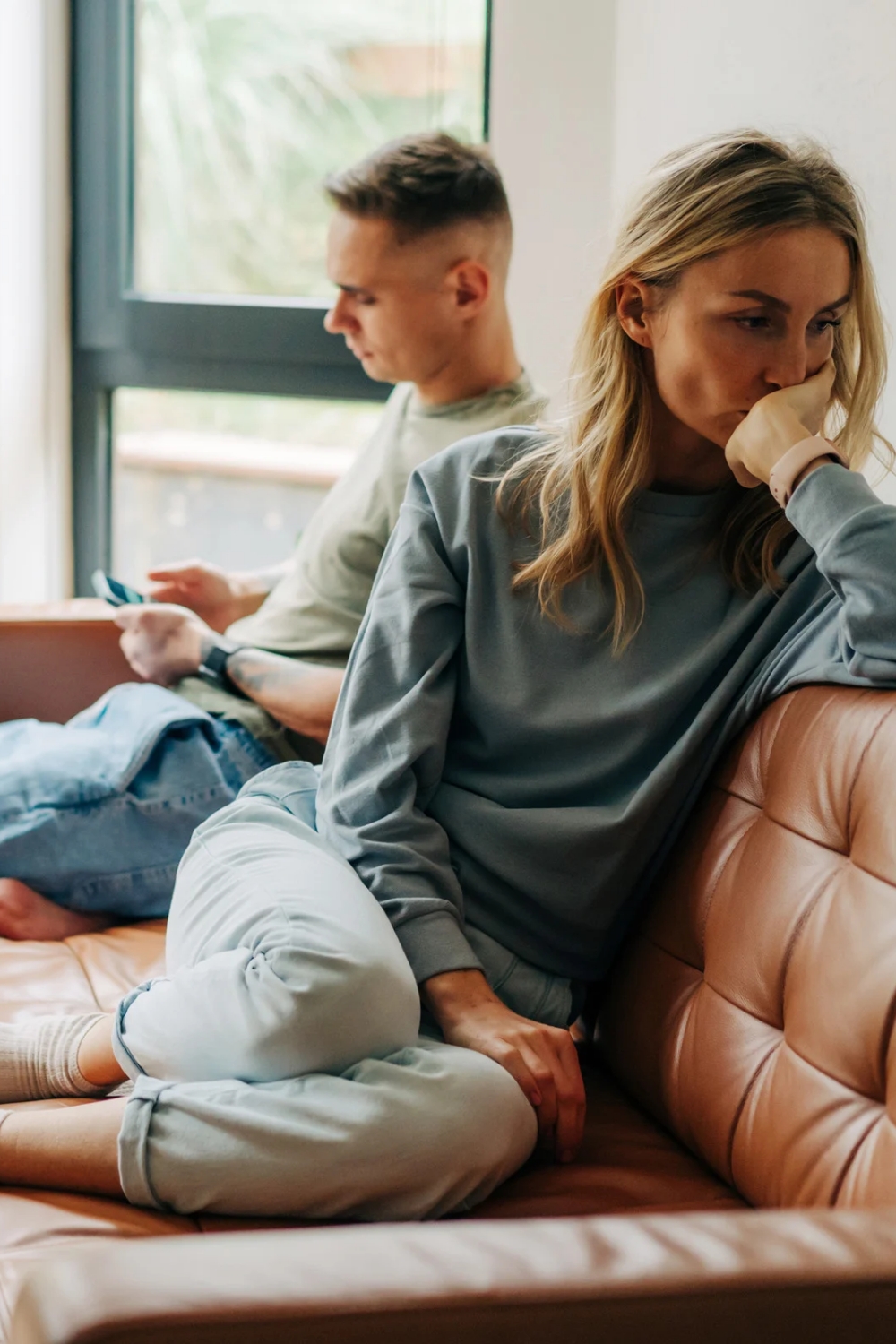 If Your Husband Does These 8 Things, He Is a Difficult Husband