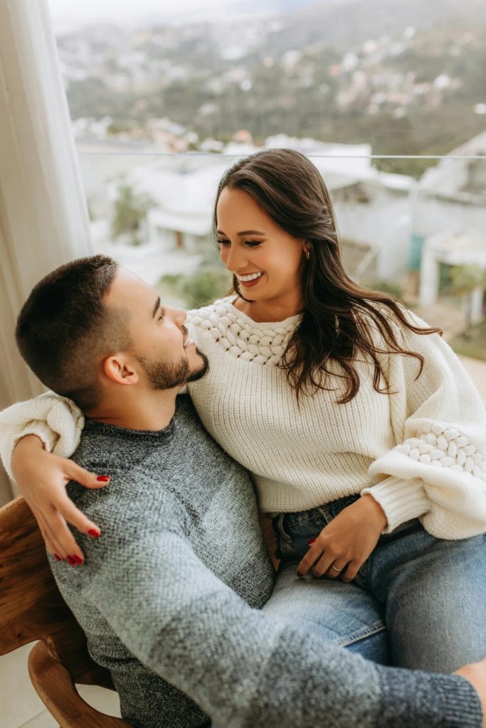 Things a Good Husband Should Never Have to Beg His Wife For